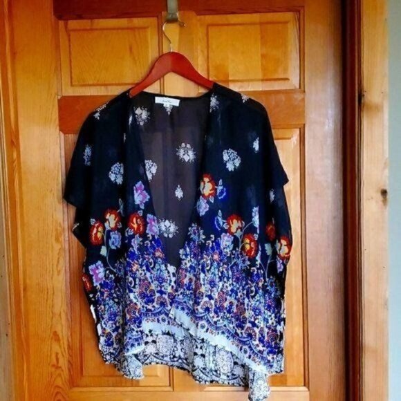 Love Tree Beautiful Black Colorful Sheer Floral Sz S (XL?) Shawl - Picture 1 of 12